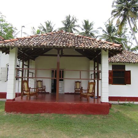 The Colonial Villa Midigama East Ngoại thất bức ảnh