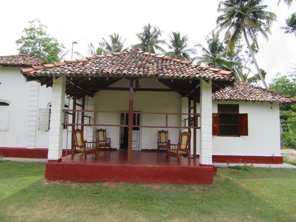 The Colonial Villa Midigama East Ngoại thất bức ảnh