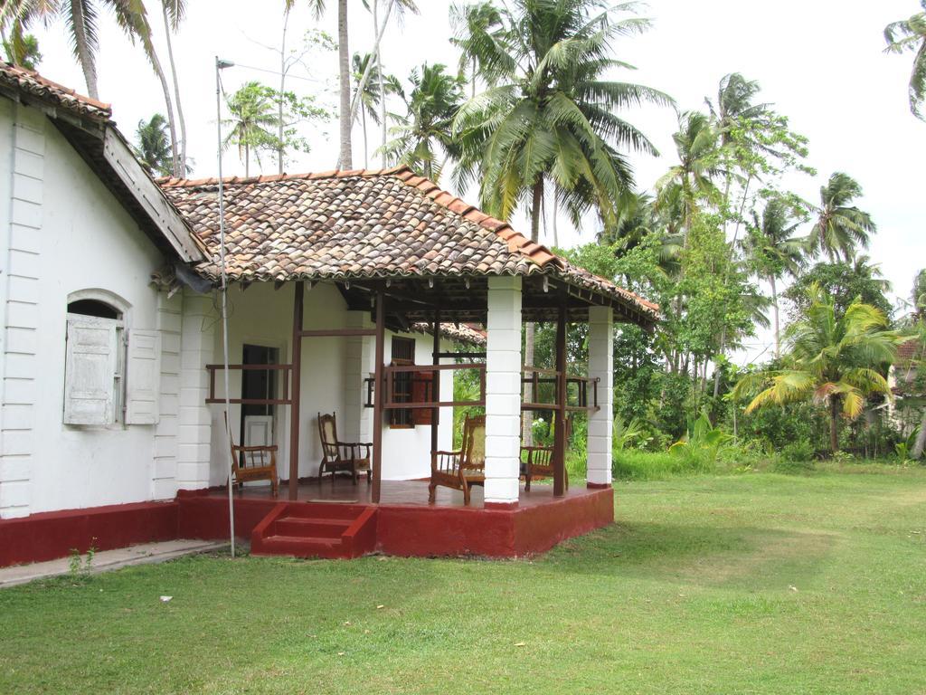 The Colonial Villa Midigama East Ngoại thất bức ảnh