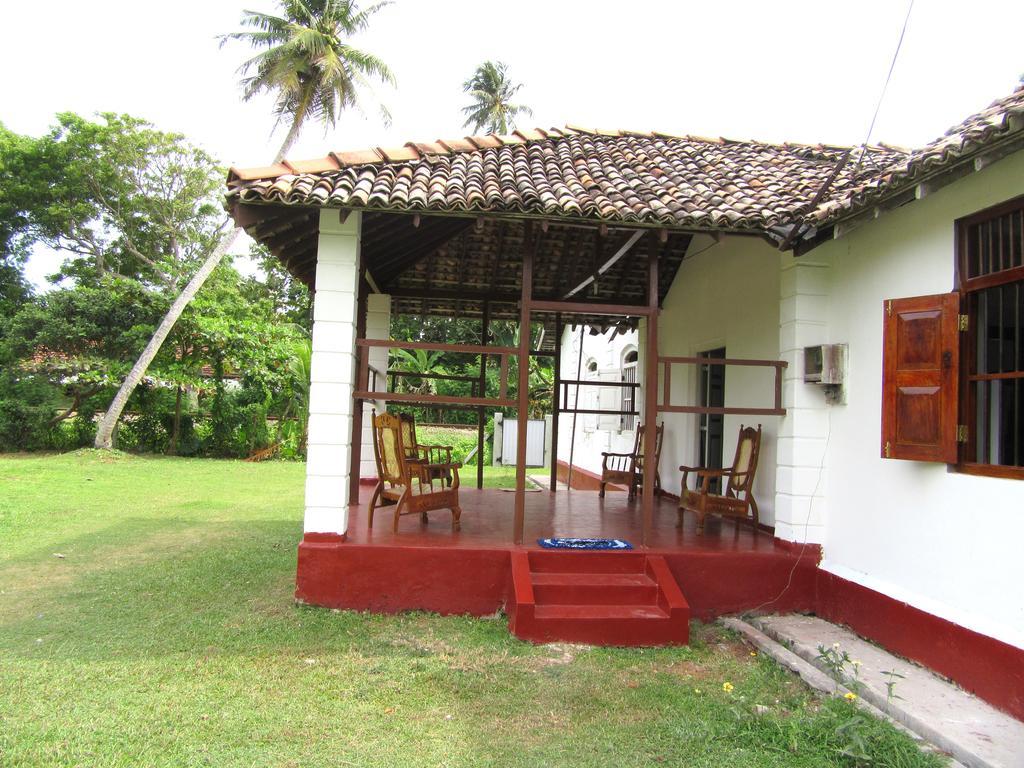 The Colonial Villa Midigama East Ngoại thất bức ảnh